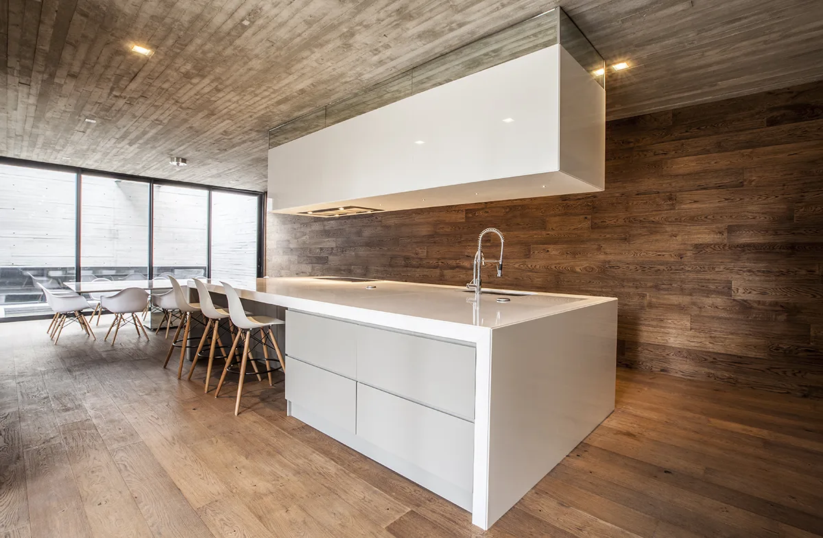 DB HOUSE — image 8