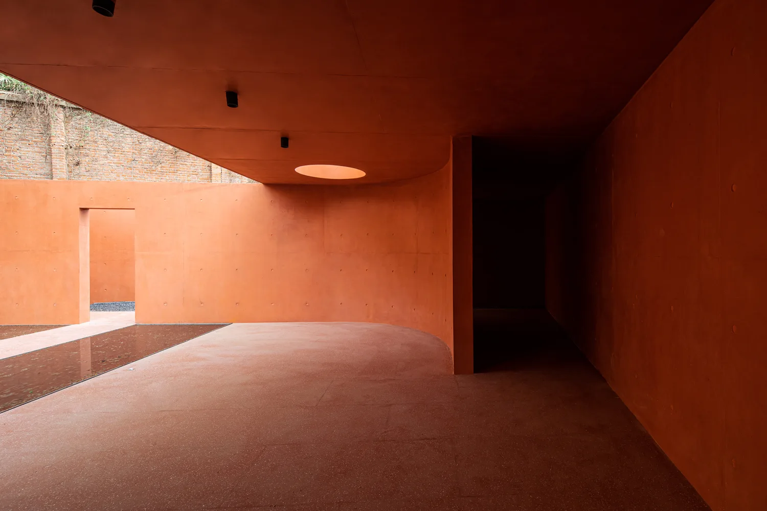 HN HOUSE — image 6